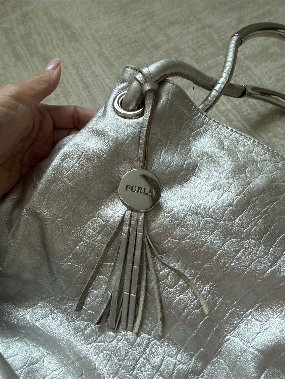 Furla metallic, silver croc embossed leather handbag - Picture 6 of 12
